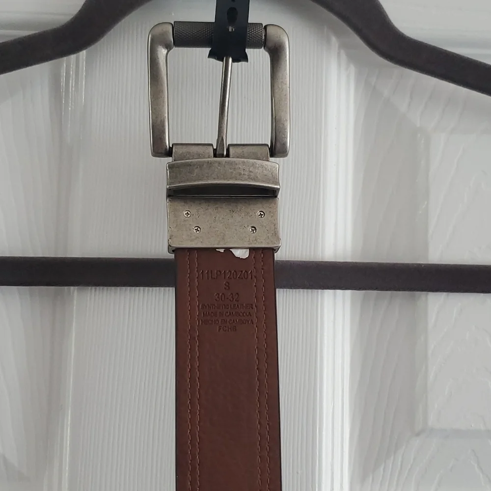 NEW Levi's Reversible Belt size Small 30-32